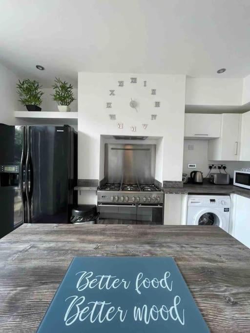 Vila 2 Bed Sleeps 6 Beach Retreat St Annes On Sea Lytham St Annes Exteriér fotografie
